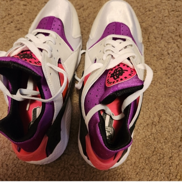 ❗ SOLD ❗ NWOB Nike Huaraches - Picture 4 of 8